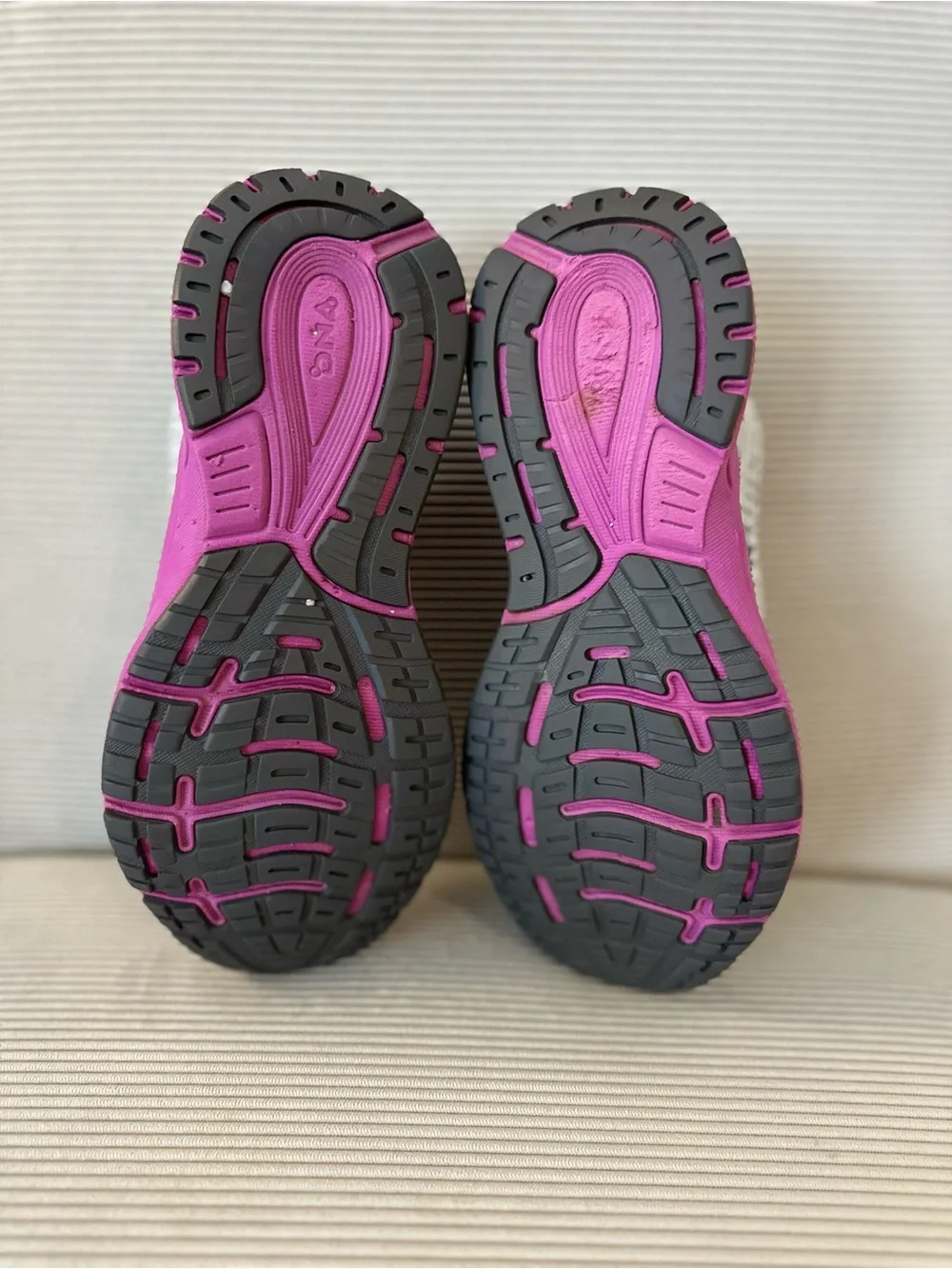 Brooks Women's Revel 3, specifically in the 